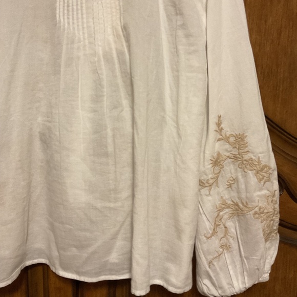 NWT White Cotton Embroidered Crochet Buttons Woman Top Size US XL - Picture 6 of 10